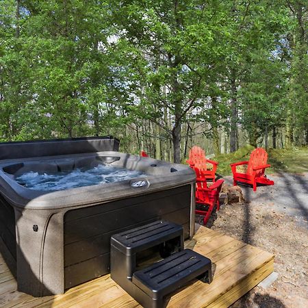 Amazing Views, Hot Tub, Fire Pit, Deck & Fireplace Inwood Luaran gambar