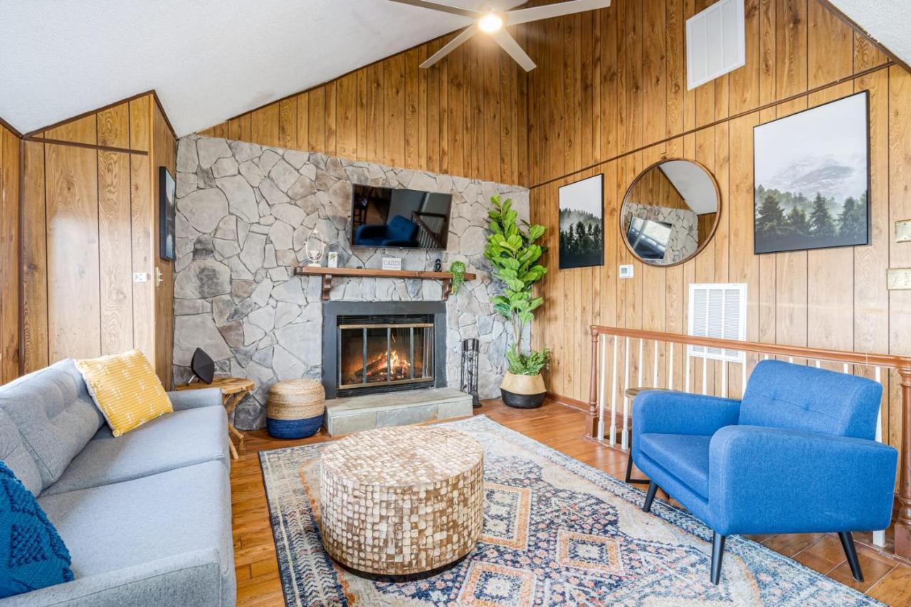 Amazing Views, Hot Tub, Fire Pit, Deck & Fireplace Inwood Luaran gambar