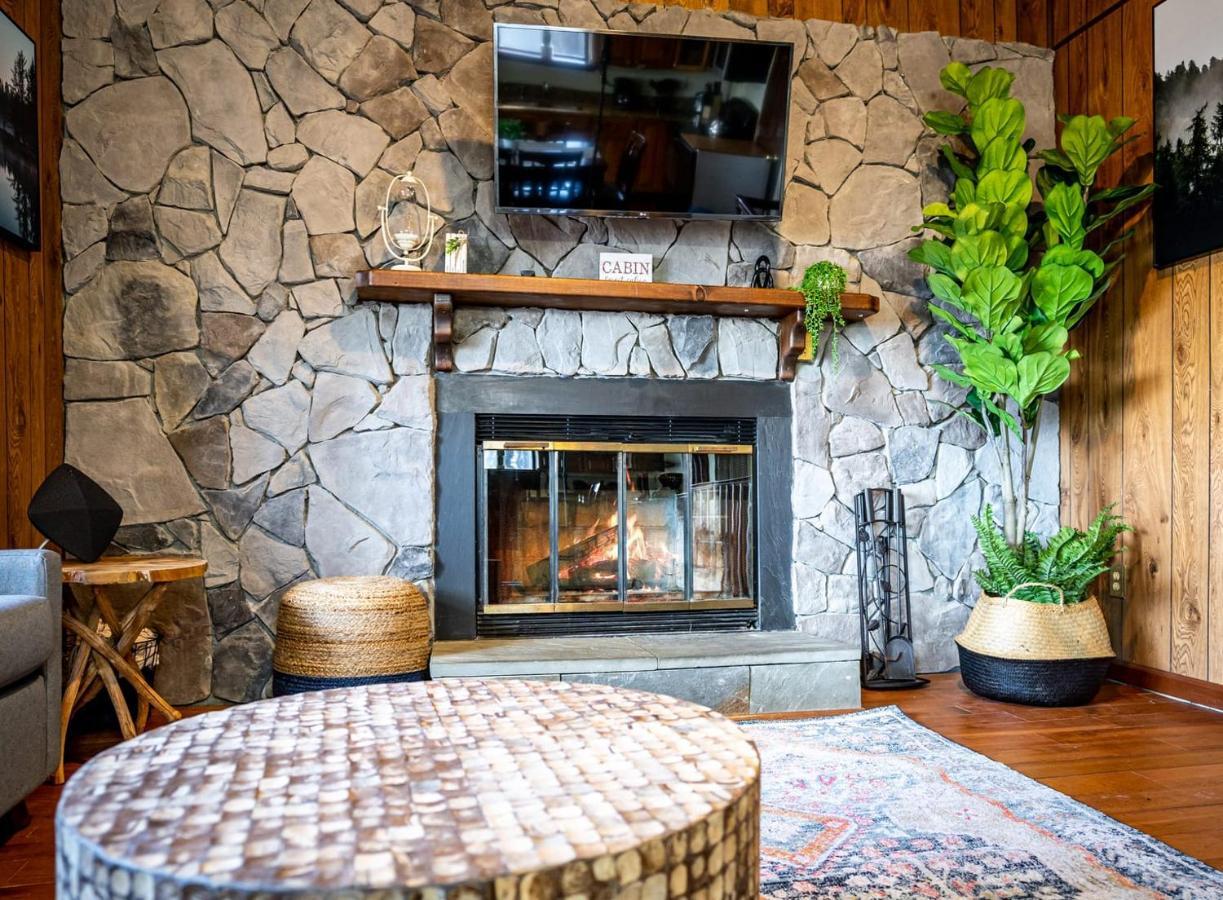 Amazing Views, Hot Tub, Fire Pit, Deck & Fireplace Inwood Luaran gambar
