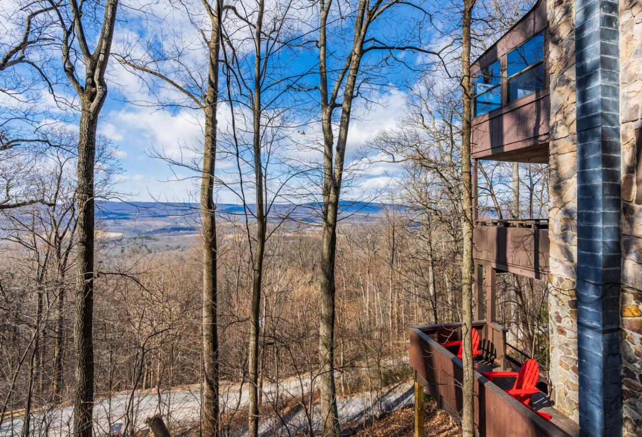 Amazing Views, Hot Tub, Fire Pit, Deck & Fireplace Inwood Luaran gambar