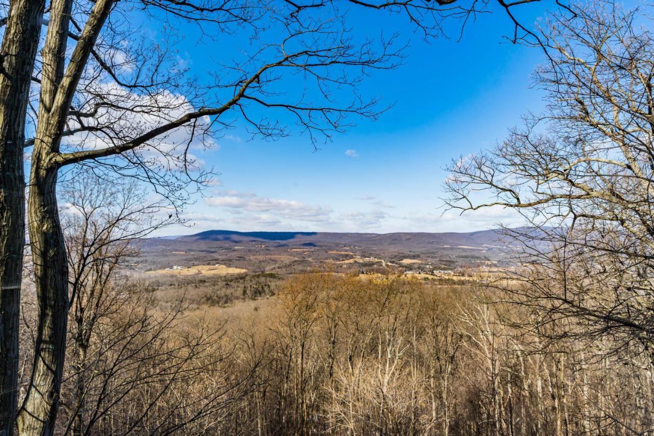 Amazing Views, Hot Tub, Fire Pit, Deck & Fireplace Inwood Luaran gambar