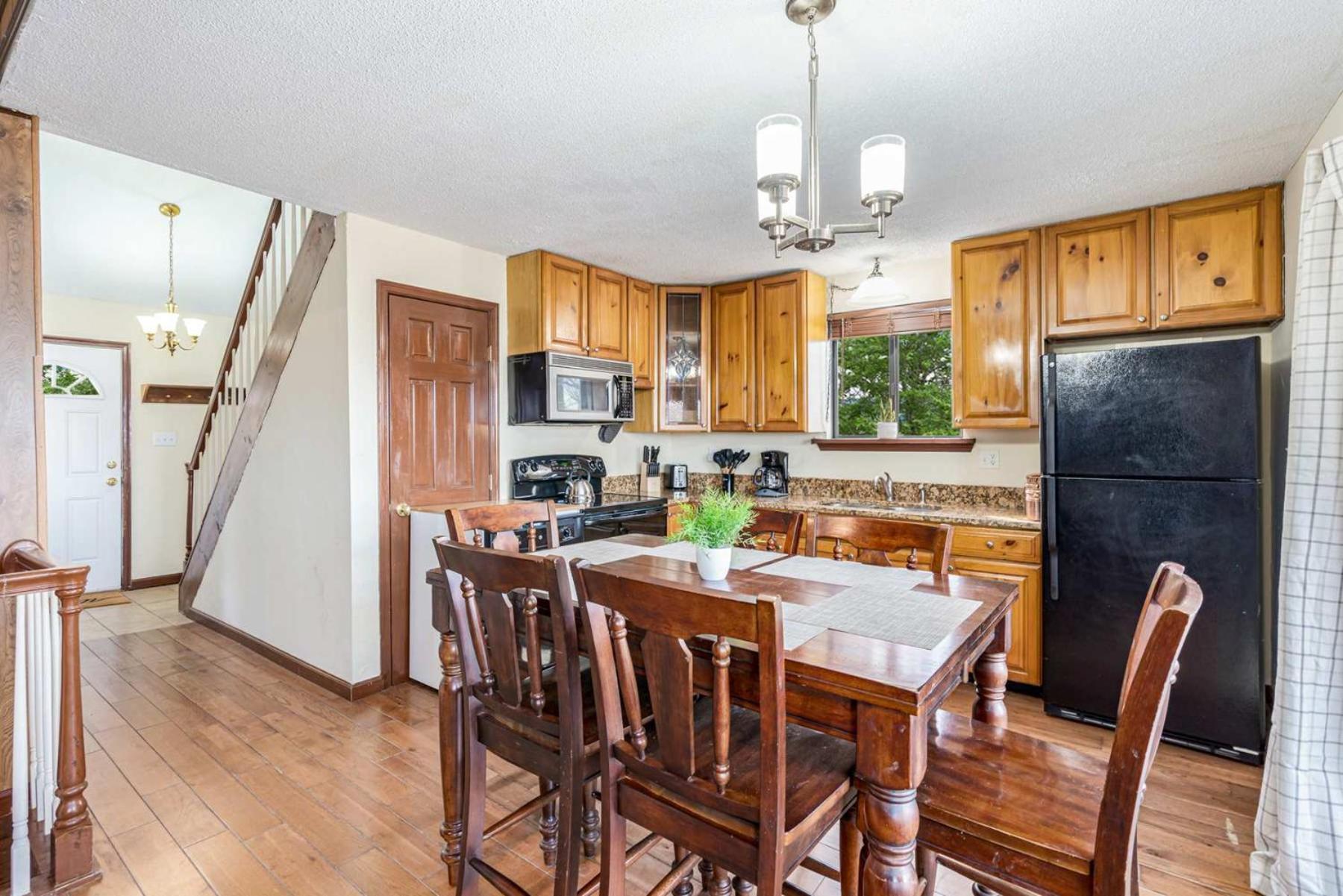 Amazing Views, Hot Tub, Fire Pit, Deck & Fireplace Inwood Luaran gambar